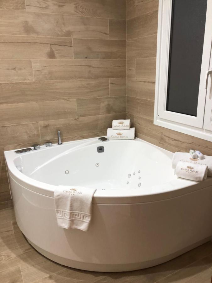 Luxury Apartment With Jacuzzi سانتياغو دي كومبوستيلا المظهر الخارجي الصورة